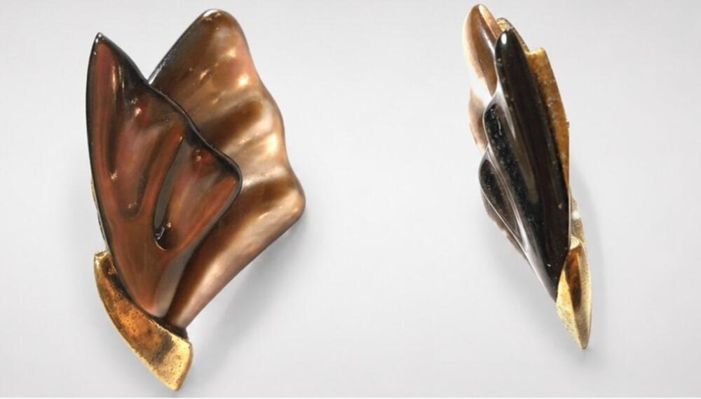 Vintage Thermoset Pierced Earrings Angel Wings,‎ Gray Brown Mid-century kp-57